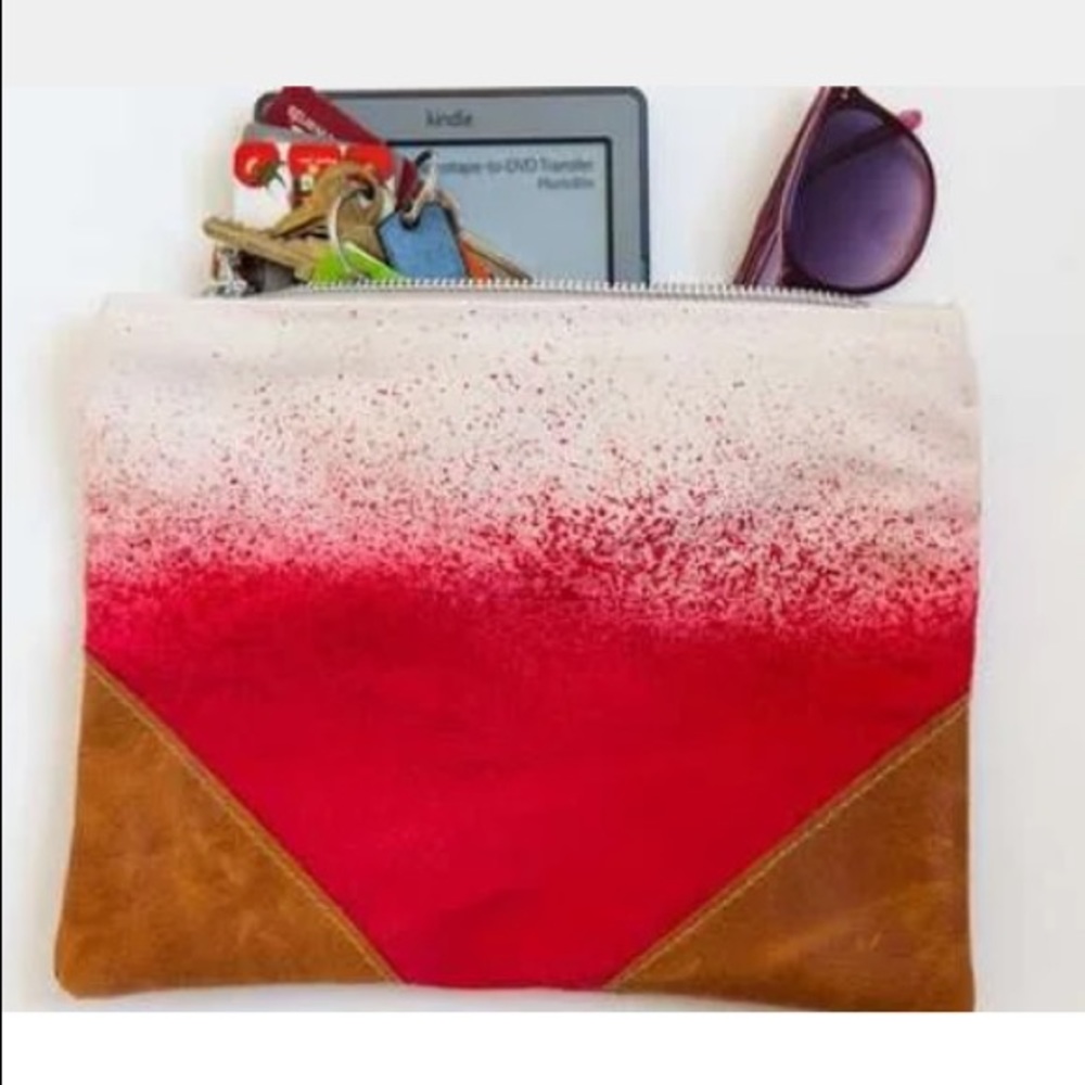 Scout and Catalogue clutch
